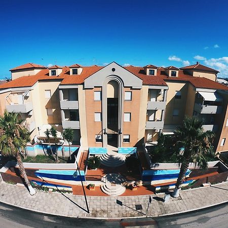 קמפומרינו Aloha Park Hotel מראה חיצוני תמונה