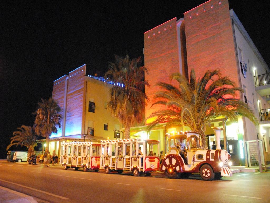 קמפומרינו Aloha Park Hotel מראה חיצוני תמונה