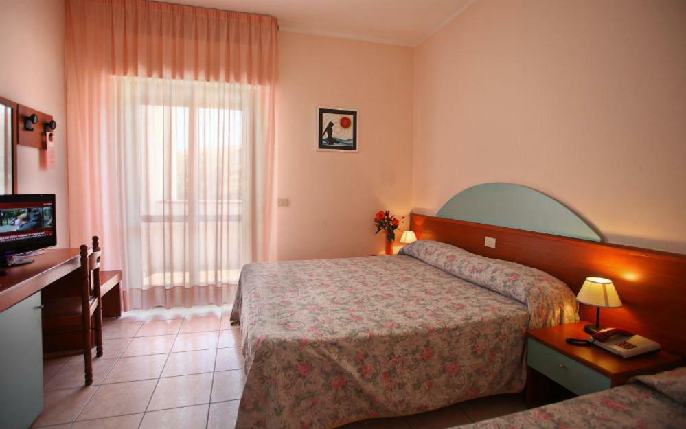 קמפומרינו Aloha Park Hotel מראה חיצוני תמונה