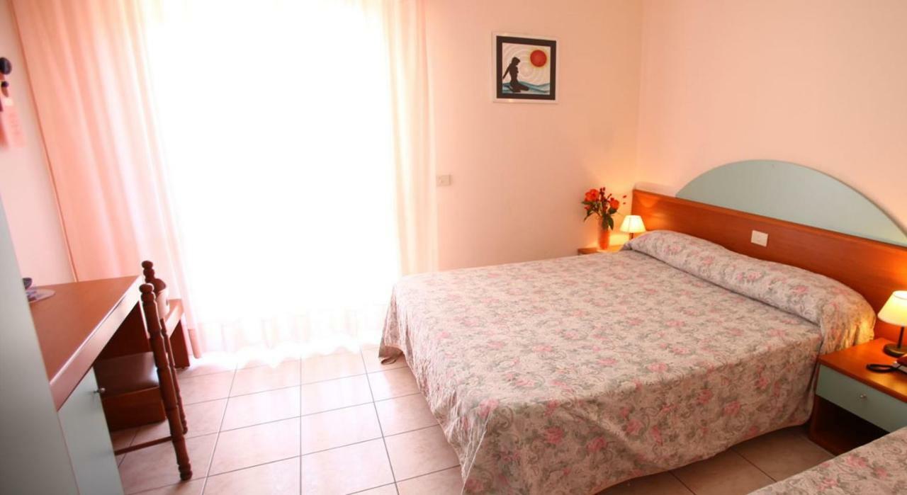 קמפומרינו Aloha Park Hotel מראה חיצוני תמונה