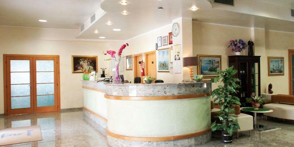 קמפומרינו Aloha Park Hotel מראה חיצוני תמונה